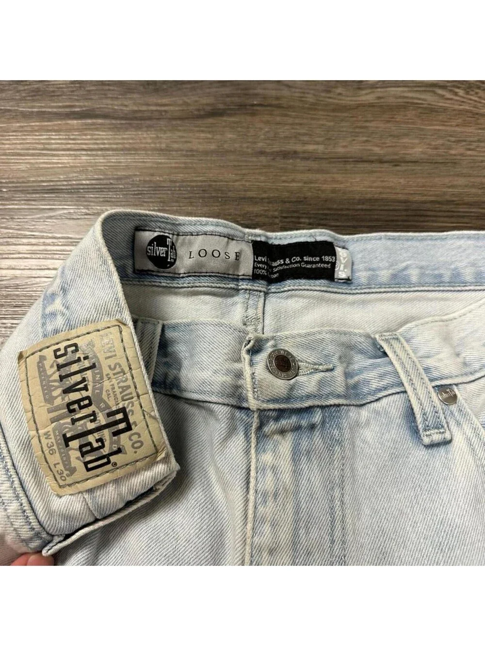 Vintage Levi’s silver tab loose fit light washed baggy denim jeans Mens 36x30